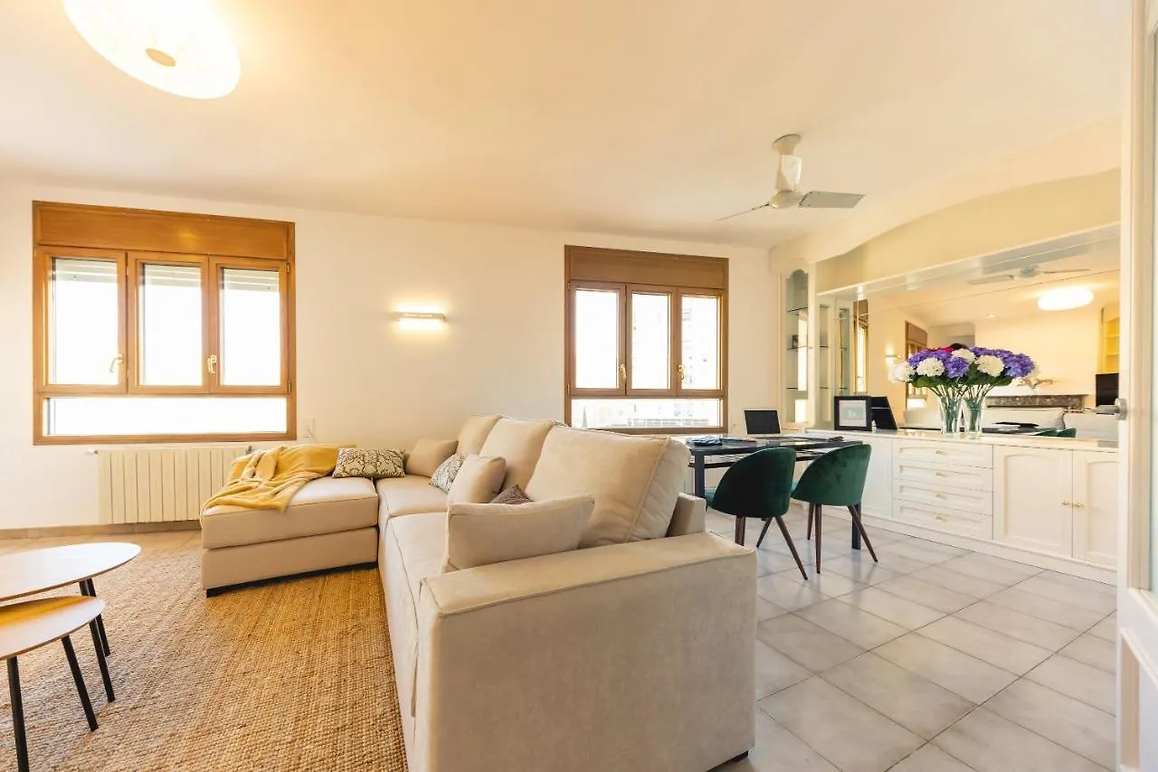 Bravissimo El Lleo, Bright 4-Bedroom Apartment Gérone